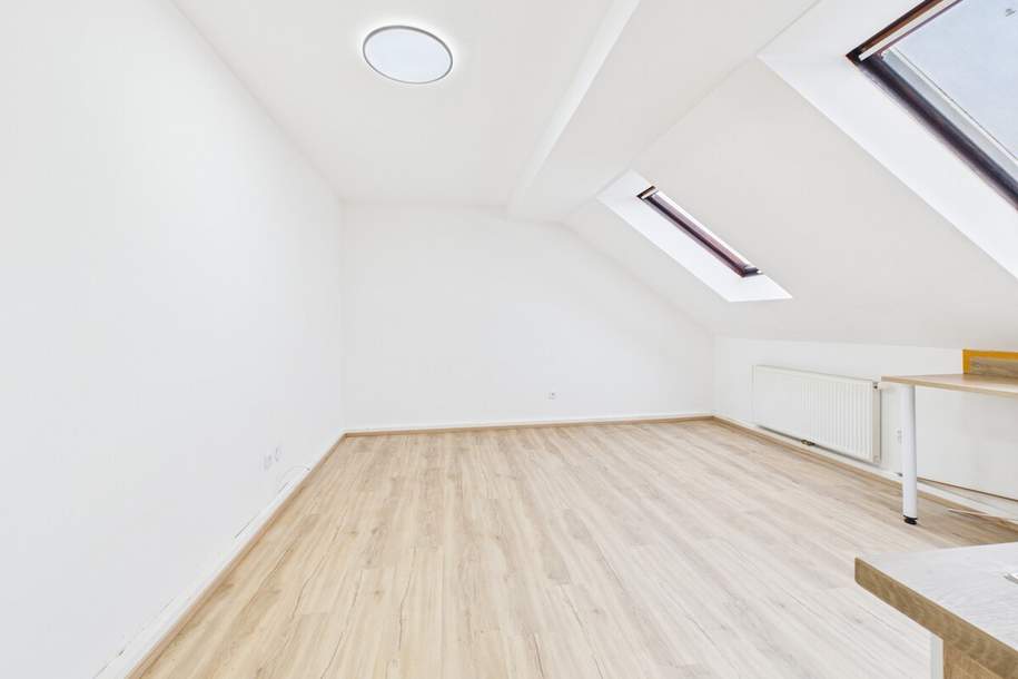 Sanierte, zentrumsnahe 2-Zimmer Dachgeschosswohnung mit Innenhof Parkplatz in der Hasnerstraße 5, Wohnung-miete, 649,00,€, 9020 Klagenfurt(Stadt)