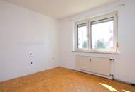 Sanierungsbedürftige 2-Zimmer-Wohnung mit Balkon