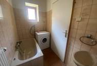BRING MICH ZUM STRAHLEN! Sanierungsbedürftiges Wohnhaus mit zwei Wohneinheiten und besonderem Flair!