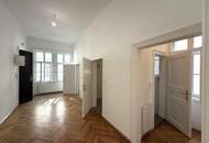 Großzügige 2-Zimmer-Altbauwohnung mit ca. 95 m² - UNBEFRISTET // Spacious 2-Room Period Apartment of approx. 95 m² - UNLIMITED RENT //