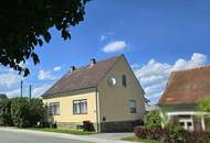 Bauernhaus mit Nebengebäude, Garage und Stall