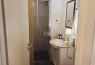 VERTRÄUMTES WINZERHAUS MIT WEINKELLER, SCHUPPEN UND UNEINSICHTIGEM GARTEN