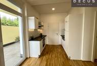 | CHARMANTE 2-ZIMMER WOHNUNG MIT GROSSZÜGIGER SW-TERRASSE | IN WUNDERSCHÖNER ALTBAU-VILLA | HELL &amp; GEMÜTLICH | IDEAL FÜR STUDENTEN, SINGELS ODER PÄRCHEN | NÄHE MED-UNI | TOP LAGE