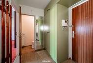 Helle 2-Zimmer-Wohnung mit Innenhofblick und eigenem Parkplatz