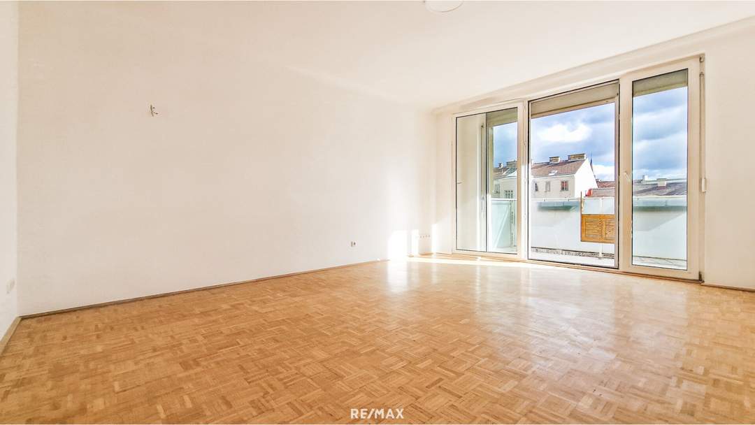 Top Infrastruktur und Verkehrsanbindung, 2 Zimmer mit Balkon im 4. Liftstock. Heizung und Warmwasser im Mietpreis inkludiert