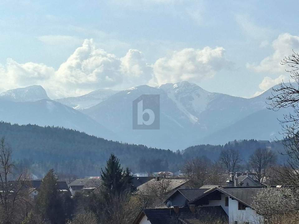 SONNIGES BAUGRUNDSTÜCK ERSCHLOSSEN