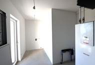 "Neu errichtete moderne Doppelhaushälfte"