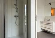 Ruhige, lichtdurchflutete 3-Zimmer-Dachgeschosswohnung mit zwei großzügigen Terrassen, Nähe U4!