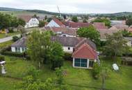 Bungalow mit Nebengebäude und großem Garten