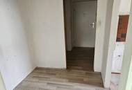 3 Zimmer Genossenschaftswohnung zur Selbstrenovierung oder saniert