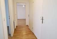 EIGENGARTEN, LORYSTRASSE, 75 m2 Neubau mit 23 m2 Garten, 2 Zimmer, Wohnküche, Wannenbad, Parketten, 1. Liftstock