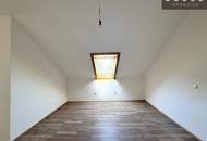 | SCHÖNE KLEINWOHNUNG | CA. 35m² | MIT BLICK INS GRÜNE | 4.OG. | DACHGESCHOSS