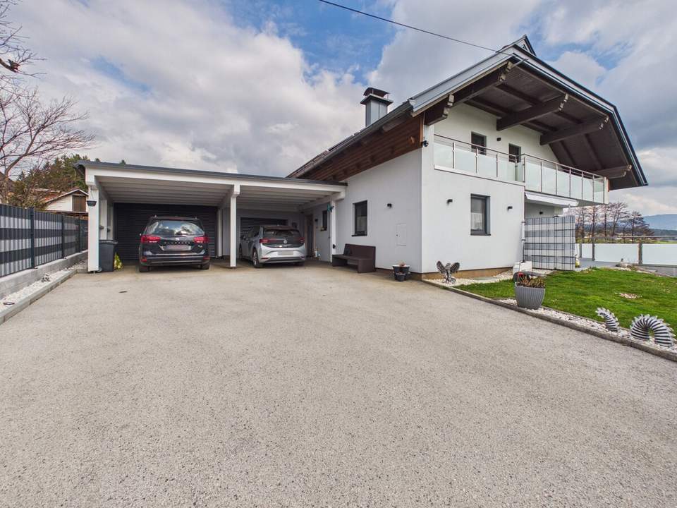 Ihr neues Zuhause: Stilvolles Wohnhaus mit Pool &amp; Top-Technik bei Himmelberg
