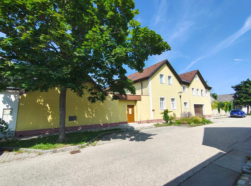 "großzügiger Baugrund mit Altbestand!"