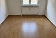 Helle 3-Zimmer-Wohnung mit Lift, separater Küche