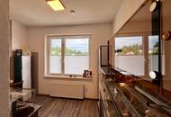 Helle 6-Zimmer-Wohnung mit 2 Balkonen, 2 Bädern und Kamin