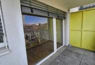 Zwei Zimmer Genossenschaftswohnung mit Balkon