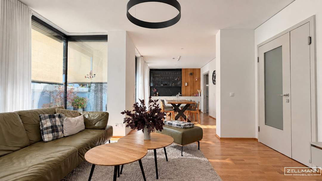 PURKERSDORF | Wohnen mit Persönlichkeit – außergewöhnliche &amp; hochwertige Maisonette-Wohnung | inkl. 2 TG-Stellplätze | 2 Terrassen | ZELLMANN IMMOBILIEN