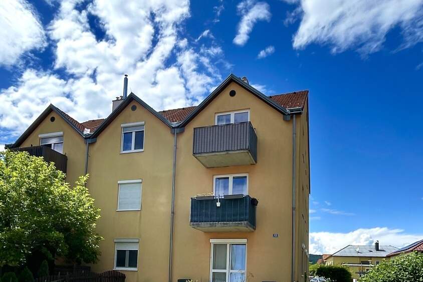 Eigentumswohnung in traumhafter Ruhelage mit 3 Zimmer, Terrasse und Garten in Retz zu kaufen!, Wohnung-kauf, 130.000,€, 2070 Hollabrunn