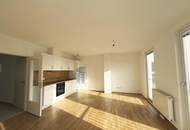 Lichtdurchflutete 2-Zimmer-Wohnung mit neuer Küche - Loggia in den Innenhof - direkt beim Enkplatz!
