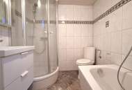 Charmantes Zweifamilienhaus in Alleinlage