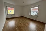 Sonnige Grünlage, ausgewählte Nachbarschaft &amp; Entspannung pur: sanierte 3-Zimmer-Wohnung im obersten Stock eines kleinen Mehrparteienhauses mit moderner Dusche und viel Privatsphäre!