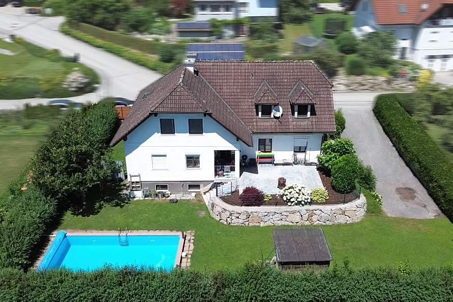 Attraktives Einfamilienhaus mit drei Wohneinheiten im Dachgeschoss – Wohnen & Vermieten unter einem Dach in Ardagger, Haus-kauf, 526.500,€, 3321 Amstetten