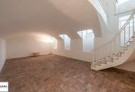 Wohnen am Stadtpark! Altbau mit großen Kellerräumlichkeiten z.B. als Galerie / Studio - sofort beziehbar!