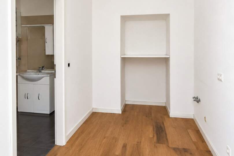 ++ AM TABOR ++ Vielseitig nutzbares Magazin mit eigenem Badezimmer, Gewerbeobjekt-miete, 250,00,€, 1020 Wien 2., Leopoldstadt