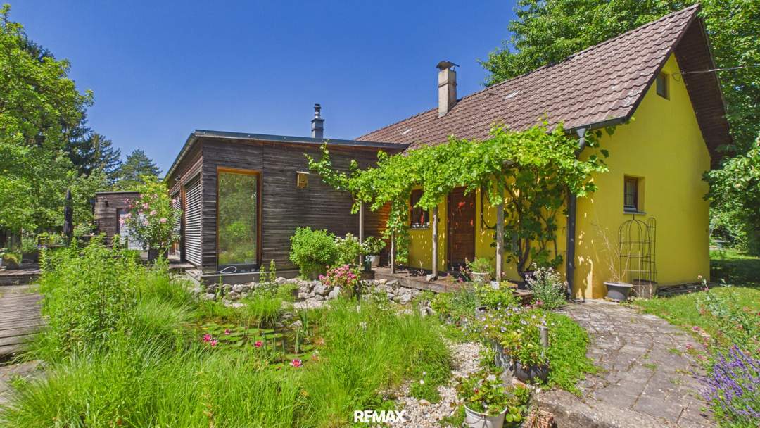 Modernisiertes Einfamilienhaus auf 3.497 m² Grund in absoluter Ruhelage