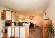 Besichtigungstag, 7. November, nur mit Voranmeldung möglich - Geräumiges Haus mit Garten und Pool