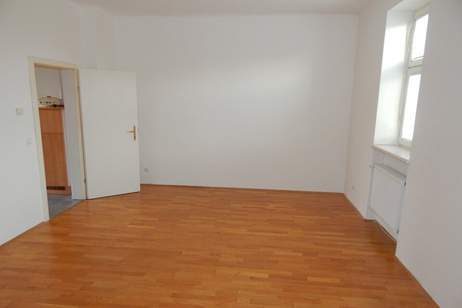 Helle 2 Zimmer Wohnung mit Balkon und PKW-Stellplatz, Wohnung-kauf, 142.800,€, 2402 Bruck an der Leitha