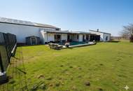 Panoramablick über den Neusiedler See: Architekten Bungalow mit 140m² auf 1.102 m² Traumgrund