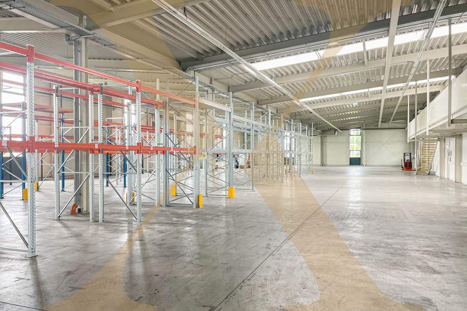 Vielseitige Produktions- und Lagerhalle in verkehrsgünstiger Lage in Hörsching zu vermieten!, Gewerbeobjekt-miete, 9.800,00,€, 4063 Linz-Land