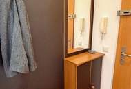 TRAUMHAFT SONNIGE 2-ZIMMER-DACHGESCHOSS-WOHNUNG IM GRÜNEN