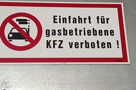 GUT ZU BEFAHRENDER TIEFGARAGENPLATZ ZU MIETEN, Kleinobjekte-miete, 100,00,€, 1050 Wien 5., Margareten