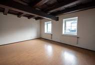 Sanierungsbedürftiges Einfamilienhaus zentral gelegen! (Provisionsfrei)