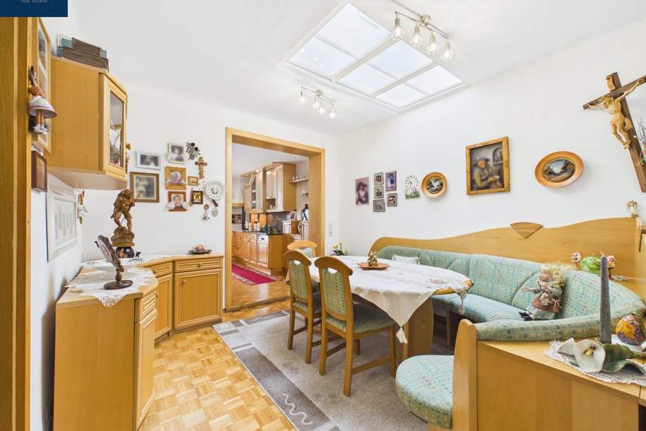 Historisches Wohnhaus mit großzügiger Nutzfläche und privatem Garten im Herzen des Stadtzentrums, Haus-kauf, 398.000,€, 3910 Zwettl