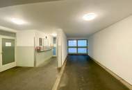 4 ZIMMER mit HOFSEITIGER LOGGIA, NEUBAU zum SANIEREN!