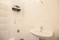 Heller 2-Zimmer-Altbau mit optimaler Anbindung in die Innenstadt