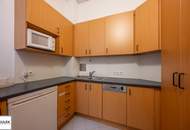 ** Repräsentatives Altbau-Büro mit Klimaanlage und Balkon – ca. 201 m² vis à vis Wien Mitte / The Mall; ab sofort **