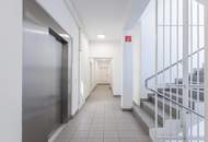 Ruhige, helle City-Wohnung mit Innenhofausrichtung und schöner Loggia