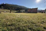 Baugrundstück Göfis, gesamt 1.579 m2, davon sind 500 m2 Bauland bereits verkauft. Flexible Grundstücksteilung des verbleibenden Baugrundstückes von ca. 1.079 m2 möglich (2 weitere von insgesamt 3 Bauparzellen oder gesamte restliche Baugrundstücksfläche).