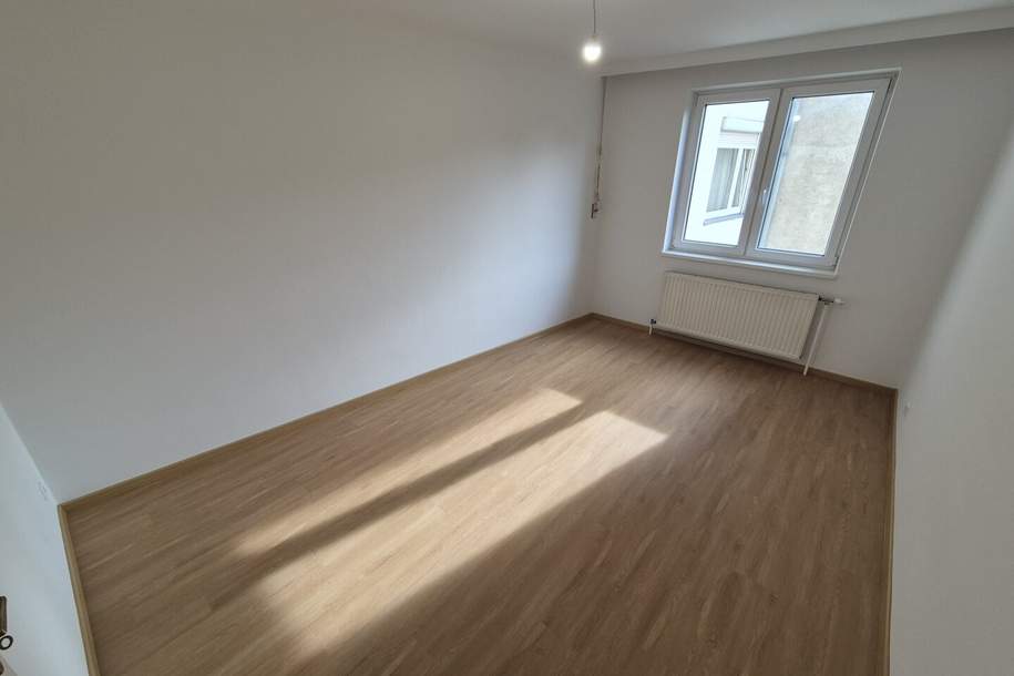 Komplett sanierte und helle 2-Zimmer-Wohnung mit Lift nur 5 Minuten zu Fuß zu U-Bahn und Schnellbahn!, Wohnung-kauf, 197.000,€, 1210 Wien 21., Floridsdorf