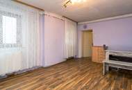 Attraktive Gelegenheit für Käufer mit Blick für Potenzial – Einfamilienhaus mit Nebengebäude in Karlsdorf