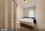 Mitten im Ortskern: Liebevoll renovierte 3-Zimmer-Wohnung mit 2 Parkplätze und barrierefreien Zugang