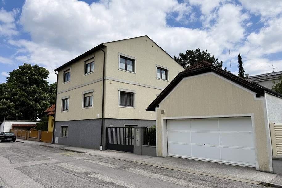 Großzügiges Wohnhaus mit 2 Wohneinheiten und Garage mit Platz für 4 Fahrzeuge im beliebten Zehnerviertel zu verkaufen, Haus-kauf, 398.000,€, 2700 Wiener Neustadt(Stadt)