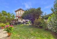 Entzückendes Zweifamilienhaus mit Pool, traumhaftem Garten und Garage in toller Lage in Tribuswinkel zu kaufen!