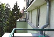 Ruhige, elegante Wohnung im Grünen mit zwei Balkonen