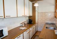 Viel Nutzfläche - Einfamilienhaus mit ehemaligem Heurigen im Keller !